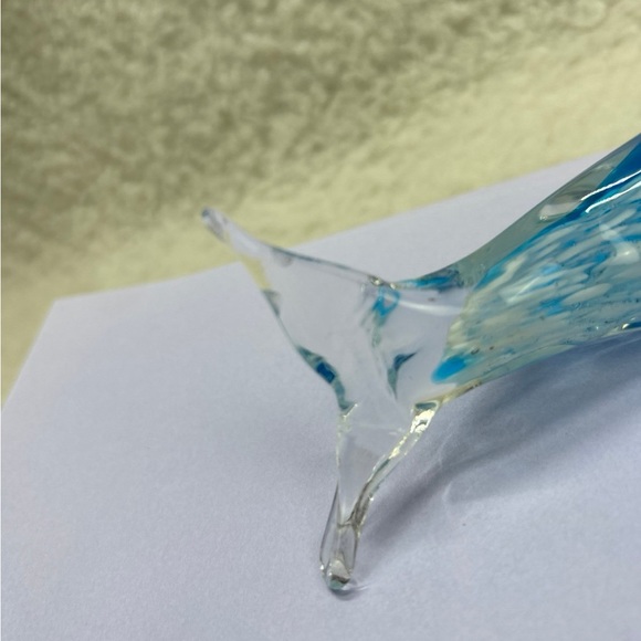 Art Glass paper weight jumping dolphin blue & white 3" x 6" - Picture 5 of 9
